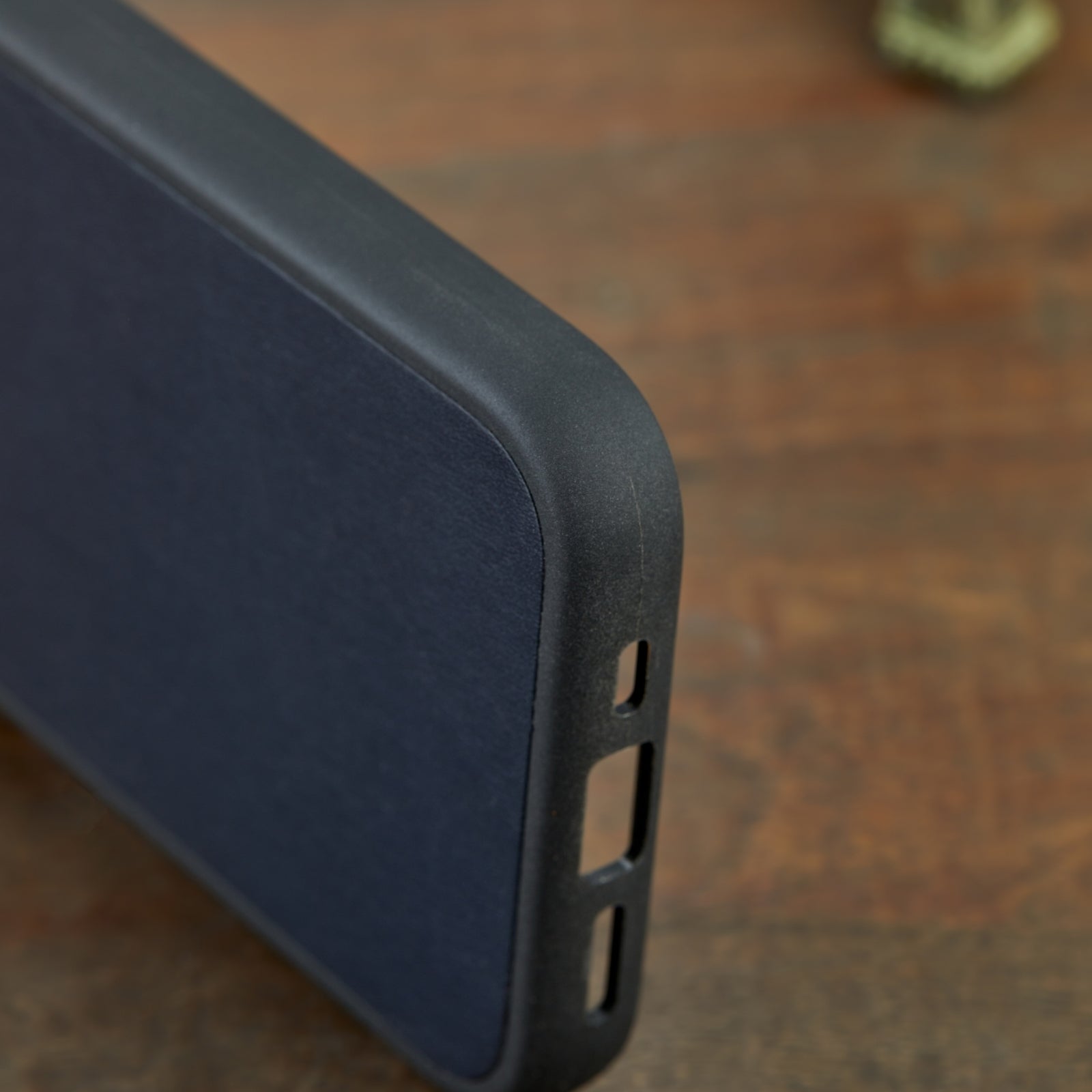 Monte Deri Yüzeyli İphone Kılıfı