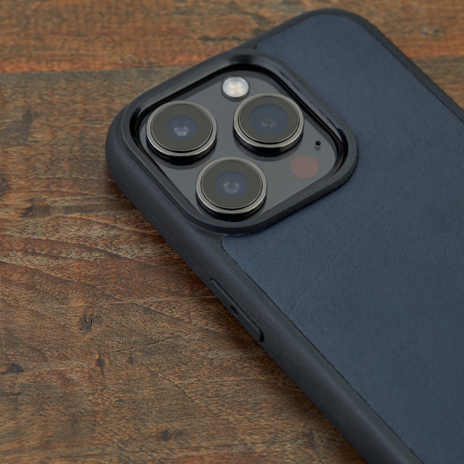 Monte Deri Yüzeyli İphone Kılıfı