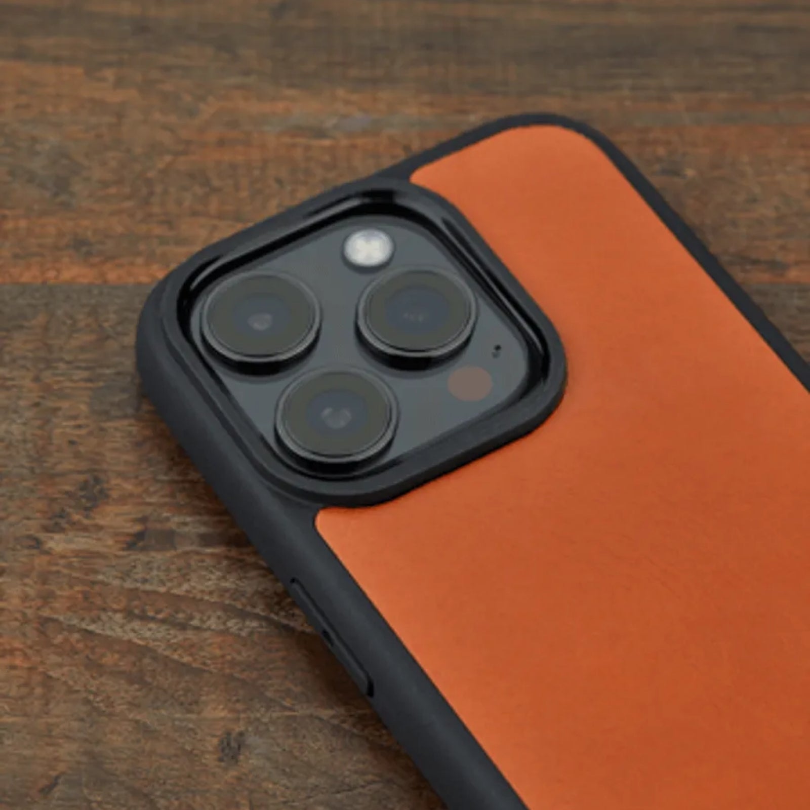 Monte Deri Yüzeyli İphone Kılıfı