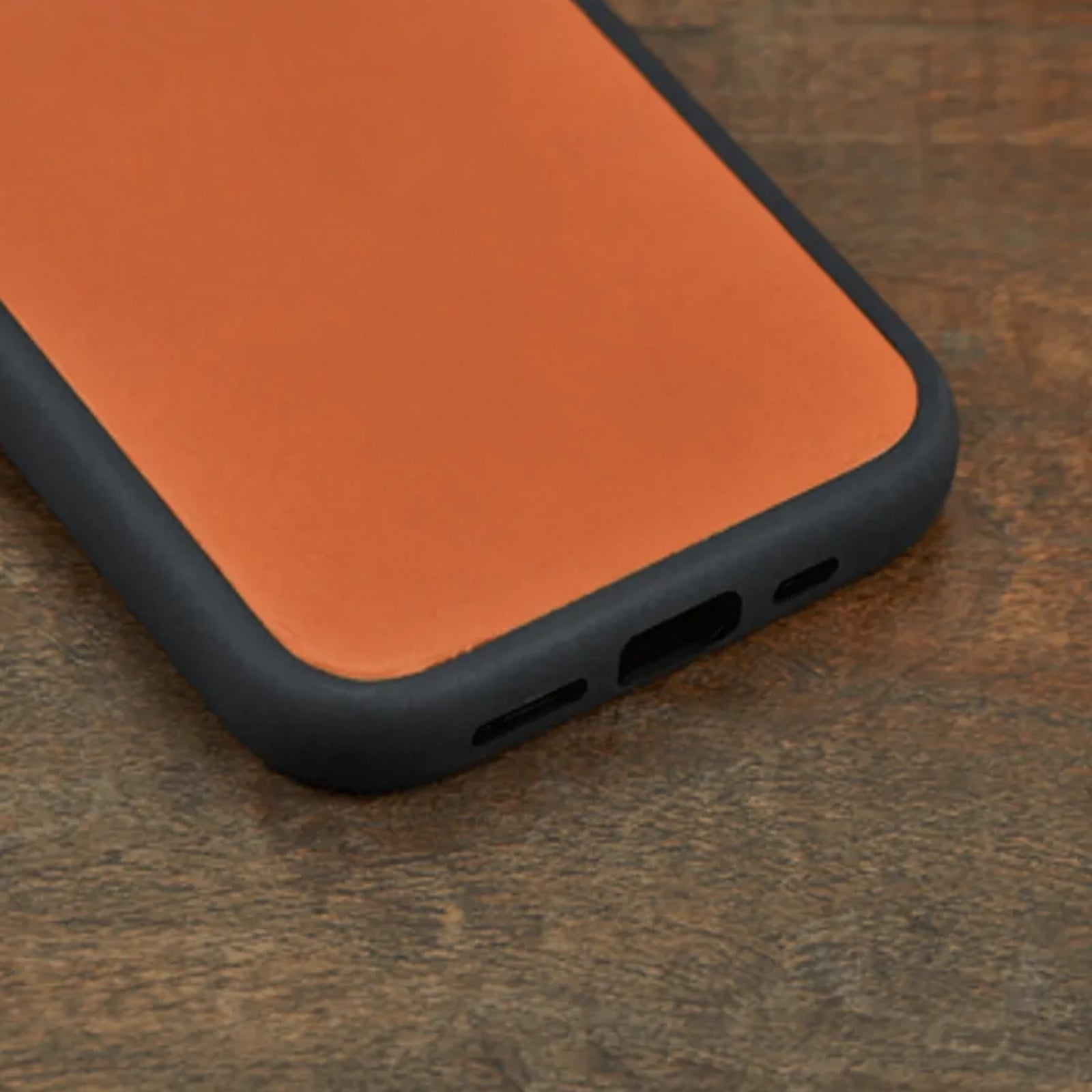 Monte Deri Yüzeyli İphone Kılıfı