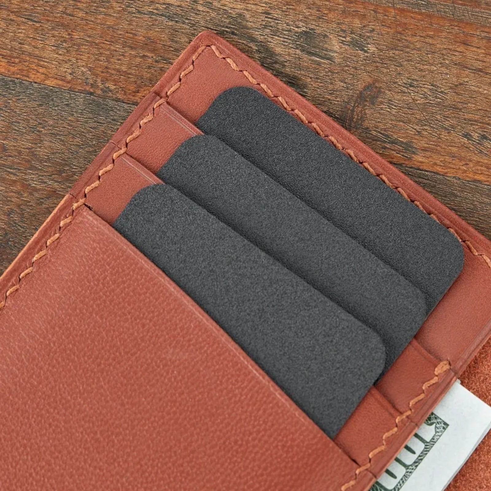 Nero Bi Fold Dikey Deri Kartlık