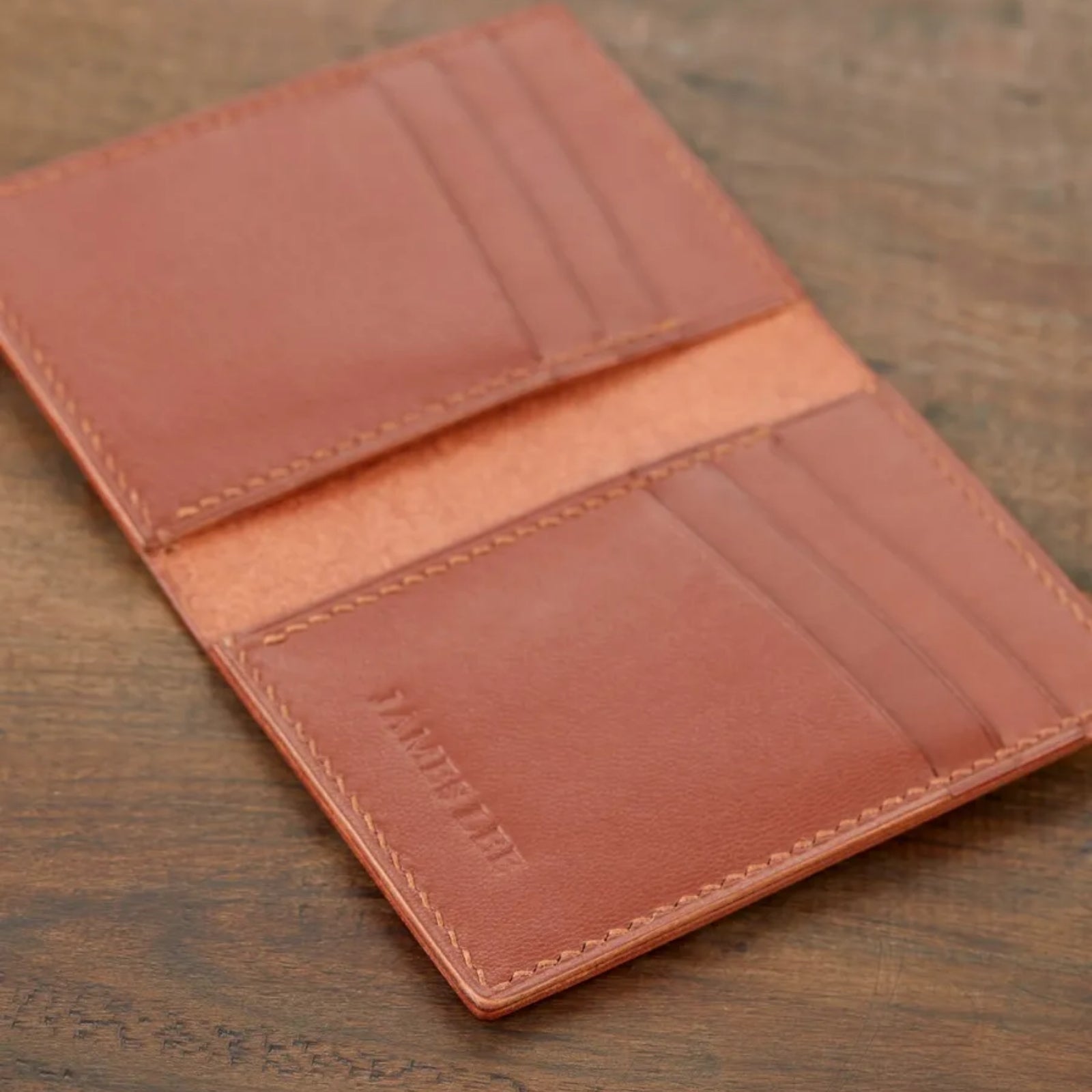 Nero Bi Fold Dikey Deri Kartlık