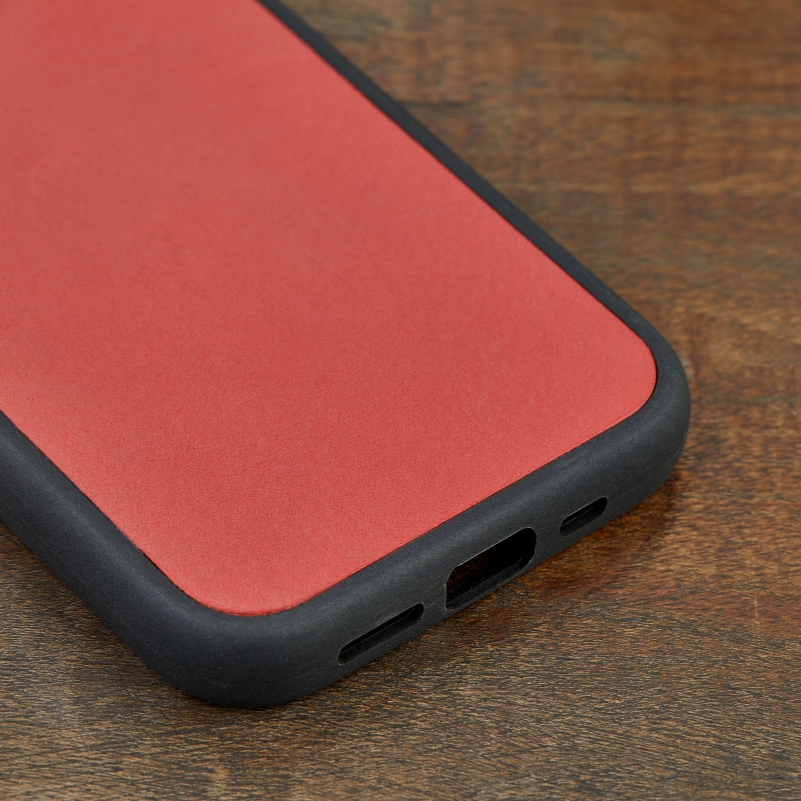 Monte Deri Yüzeyli İphone Kılıfı