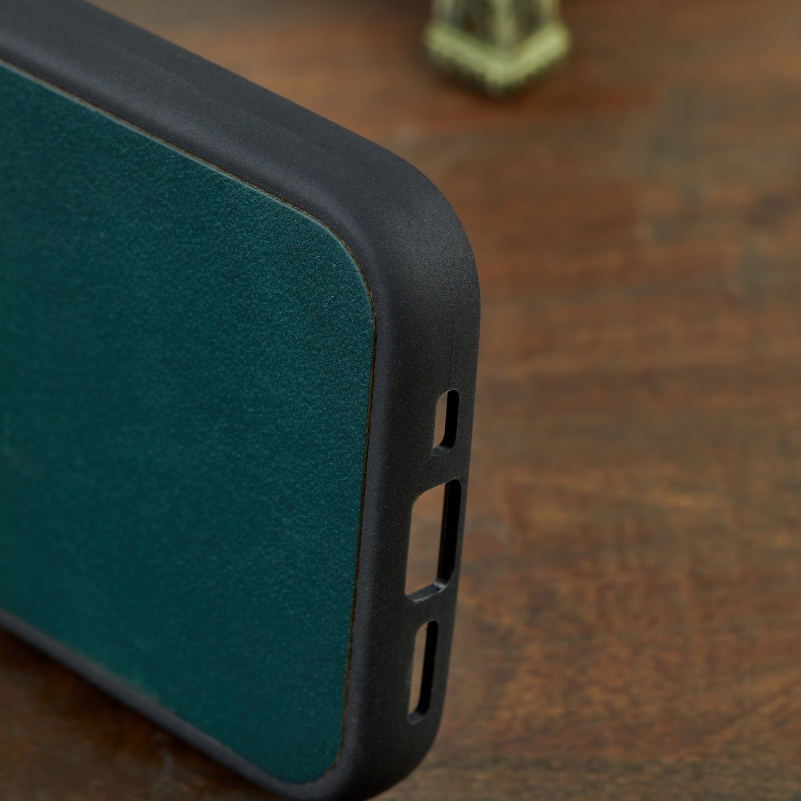 Monte Deri Yüzeyli İphone Kılıfı